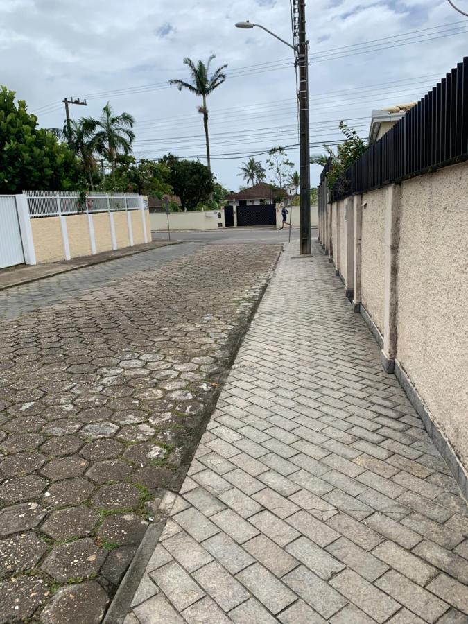 Apto E Suites Praia Do Itapocoroi 佩尼亚 外观 照片