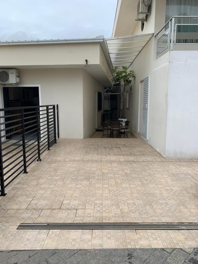 Apto E Suites Praia Do Itapocoroi 佩尼亚 外观 照片