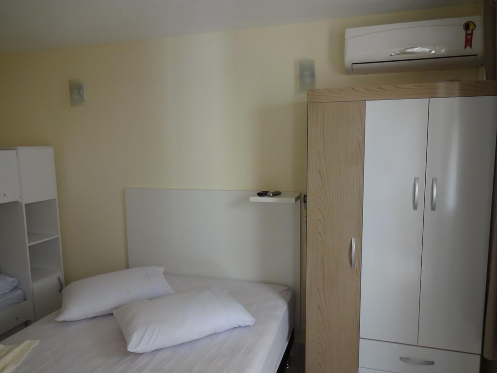 Apto E Suites Praia Do Itapocoroi 佩尼亚 外观 照片